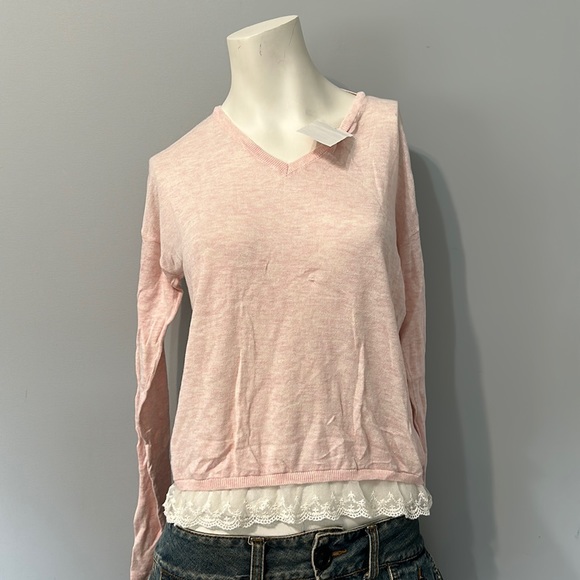 Girls H&M Pink sweater, lace trim, cute Back size 14. Bundle and save! - Picture 1 of 4